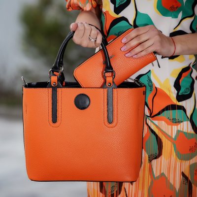 Set geanta cu portofel femei piele eco portocalie cu trei compartimente inchidere magnetica BSSET2202002