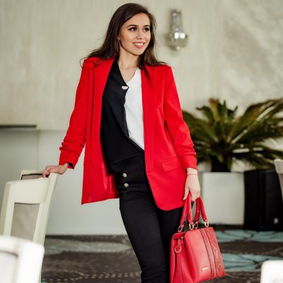 Geantă + CADOU - Set geanta cu portofel casual de femei piele ecologica rosie model texturat cu logo BSSET2204038