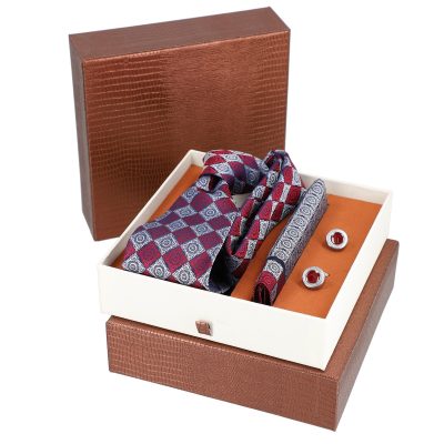 Seturi Cadouri Bărbați - Set elegant pentru Bărbați Cravată Batistă Butoni cutie maro BSMS2PC2210641
