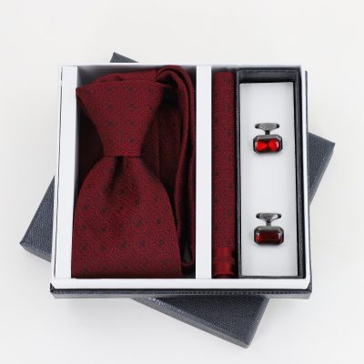 Pachet cadou pentru bărbați - Cravată Bordo, Batistă și Butoni în Cutie Neagră BSsetCR2310907