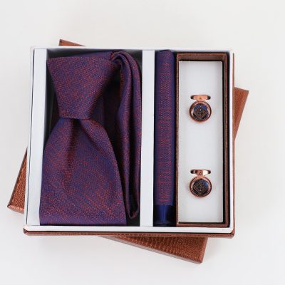 Pachet cadou pentru bărbați - Cravată Violet, Batistă și Butoni în Cutie Maro BSsetCR2310918