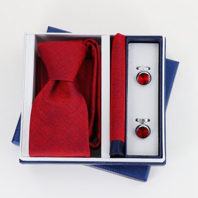 Pachet cadou pentru bărbați - Cravată Vișiniu, Batistă și Butoni în Cutie Bleumarin BSsetCR2310914