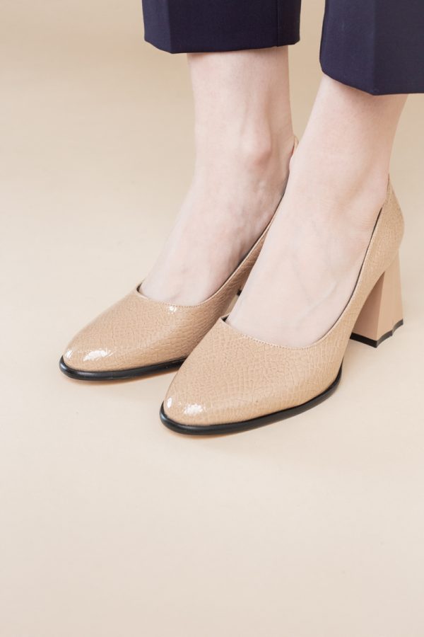 Pantofi cu Toc Gros Piele Ecologica Texturată Varf Rotund culoare Bej lucios(BS6122AY2401557) 9
