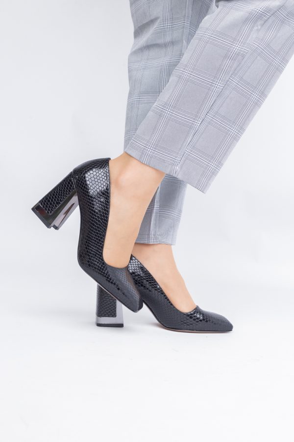 Pantofi Damă cu Toc Gros din Piele Ecologică texturată negru BS20AY2402726 5