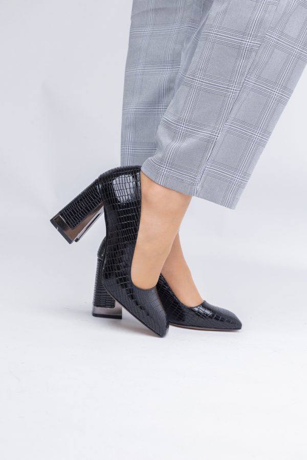 Pantofi Damă cu Toc Gros din Piele Ecologică texturată negru BS20AY2402735 5