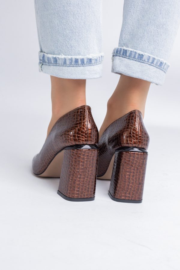Pantofi Damă cu Toc Gros din Piele Ecologică texturată Maro Bronz BS02AY2402737 9