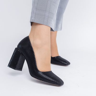Pantofi Damă cu Toc Gros din Piele Ecologică texturată negru punctat BS01AY2402747