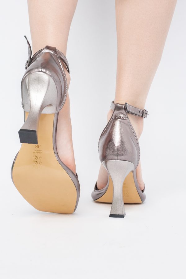 Sandale elegante pentru femei cu toc subțire din piele ecologică de culoare platină (BS001HSN2404176) 175