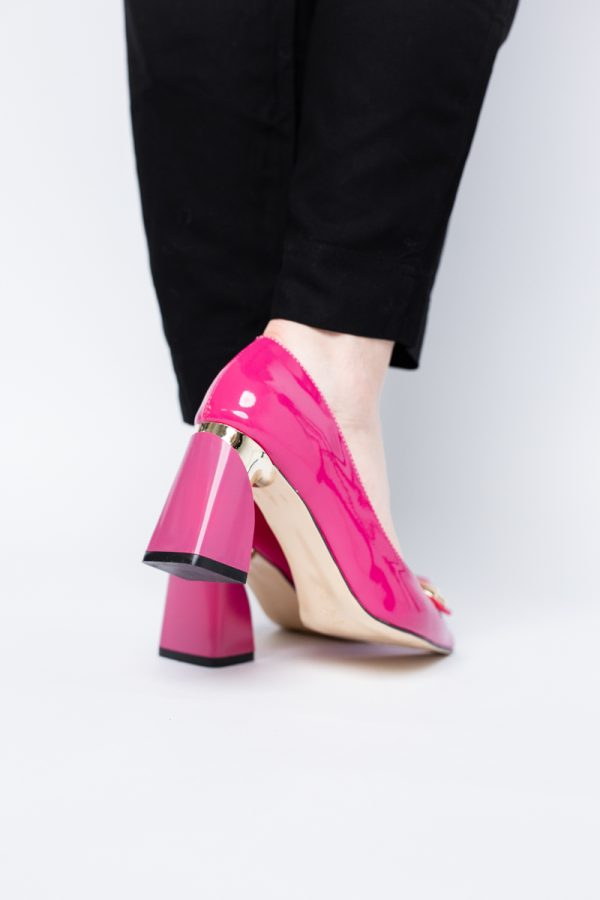 Pantofi pentru femei cu toc gros din piele ecologică în nuanța roz fuchsia (BS300AY2404167) 179
