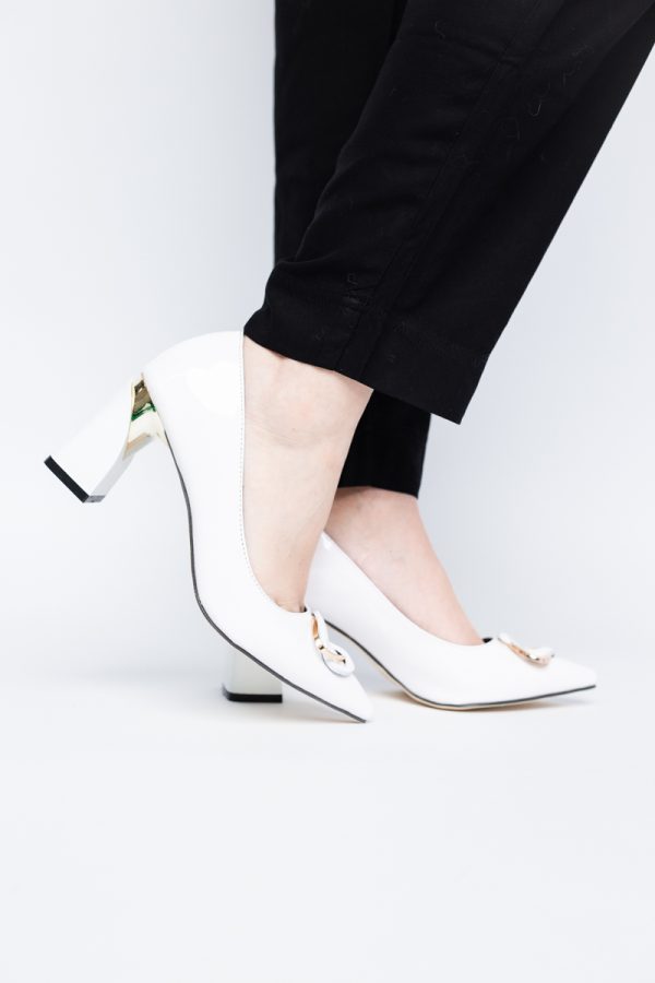 Pantofi pentru femei cu toc gros din piele ecologică în nuanța alb(BS300AY2404165) 173