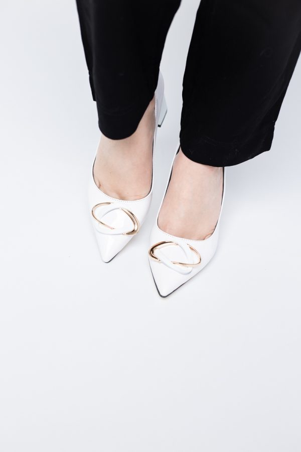 Pantofi pentru femei cu toc gros din piele ecologică în nuanța alb(BS300AY2404165) 177