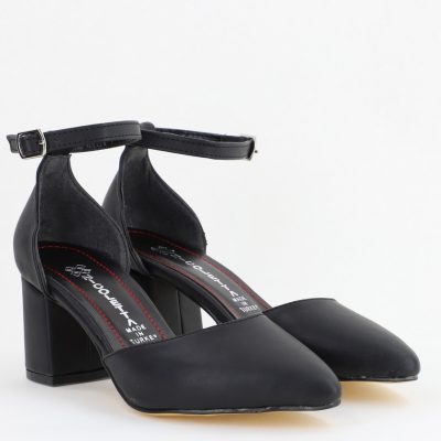 Pantofi pentru femei cu toc din piele ecologică și cataramă la gleznă în culoarea neagră BS30AY2403880