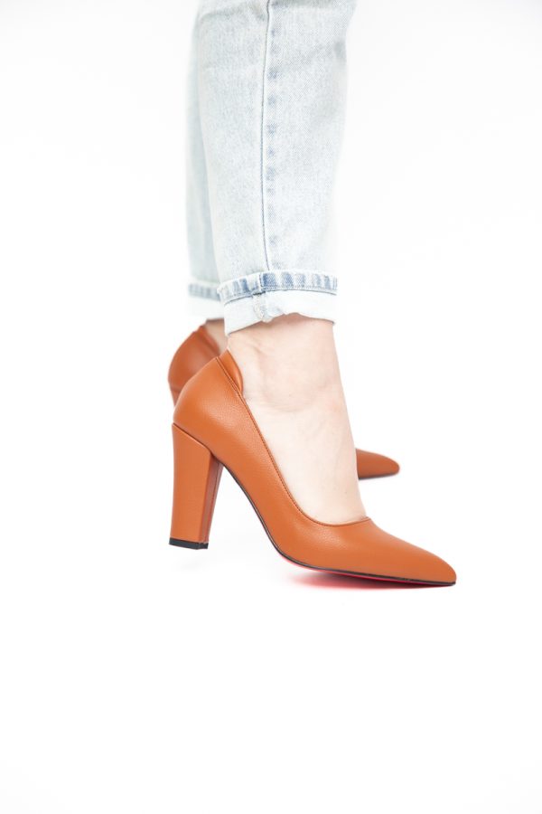 Pantofi pentru Femei cu Toc Gros Piele Ecologică Varf Ascutit culoare Maro - BS980AY2405426 177