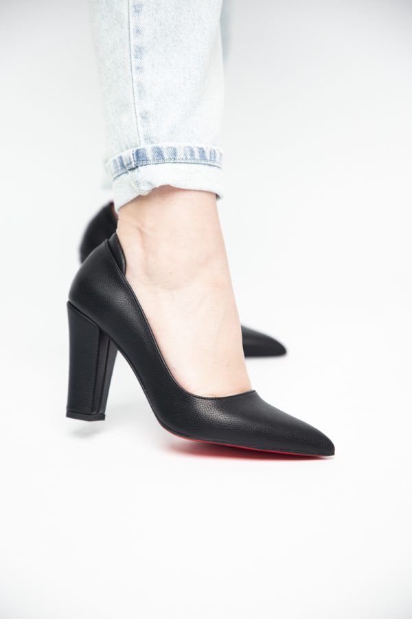 Pantofi pentru Femei cu Toc Gros Piele Ecologică Varf Ascutit culoare Negru - BS980AY2405428 177