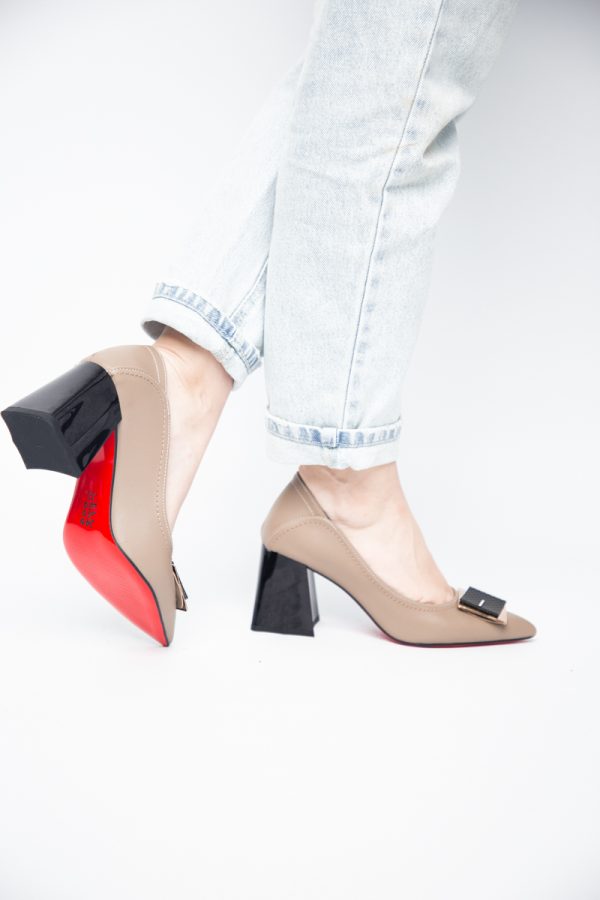 Pantofi Femei cu Toc Gros Piele Ecologică Varf Ascutit design cu pietricele Taupe - BS2003D2405415 173
