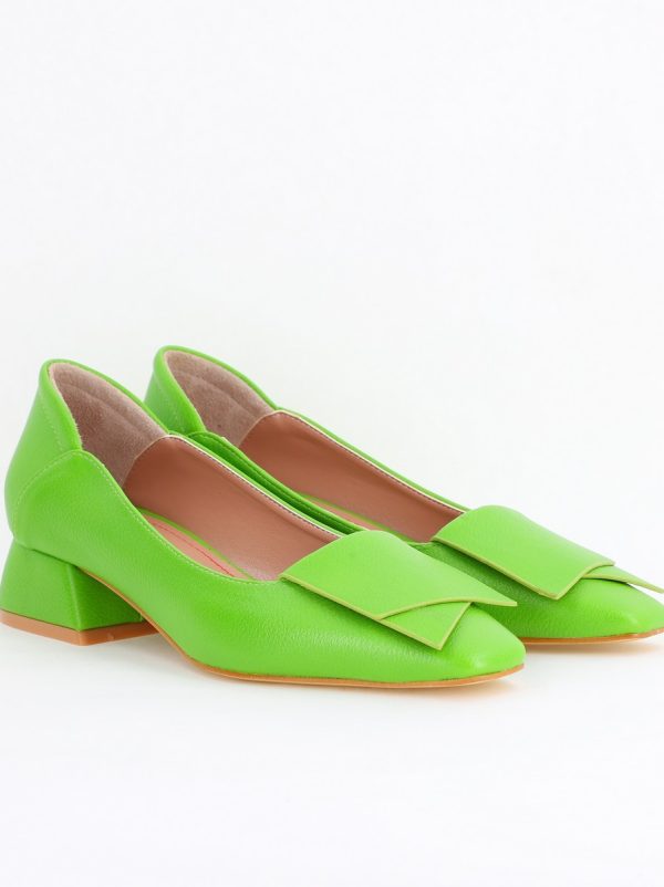 pantofi dama cu toc jos din piele ecologica verde benettonr bs500d2405287 1