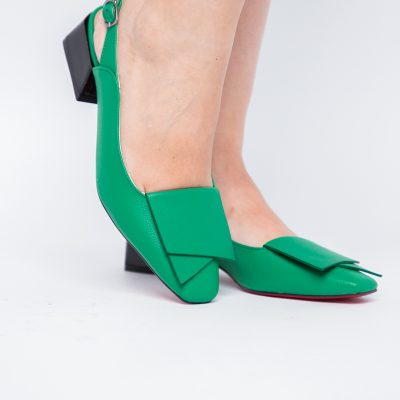 Pantofi Damă cu Toc Jos din Piele Ecologică culoare Verde Benetton(BS5001D405607)