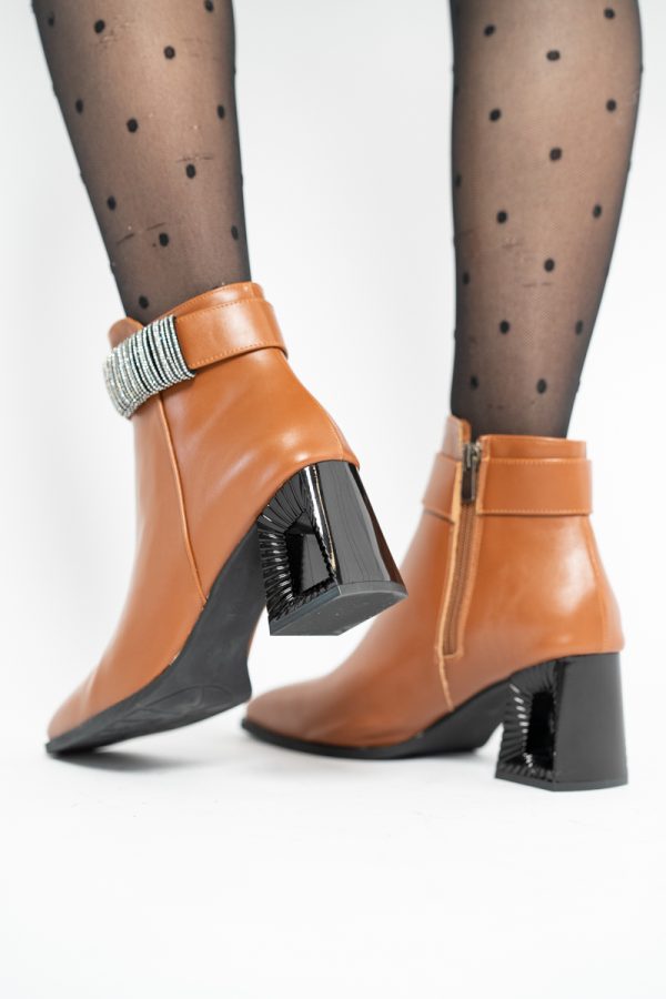 Botine elegante de damă cu toc, din piele ecologică  cu fermoar - culoare Maro  BS756BT2409865 127