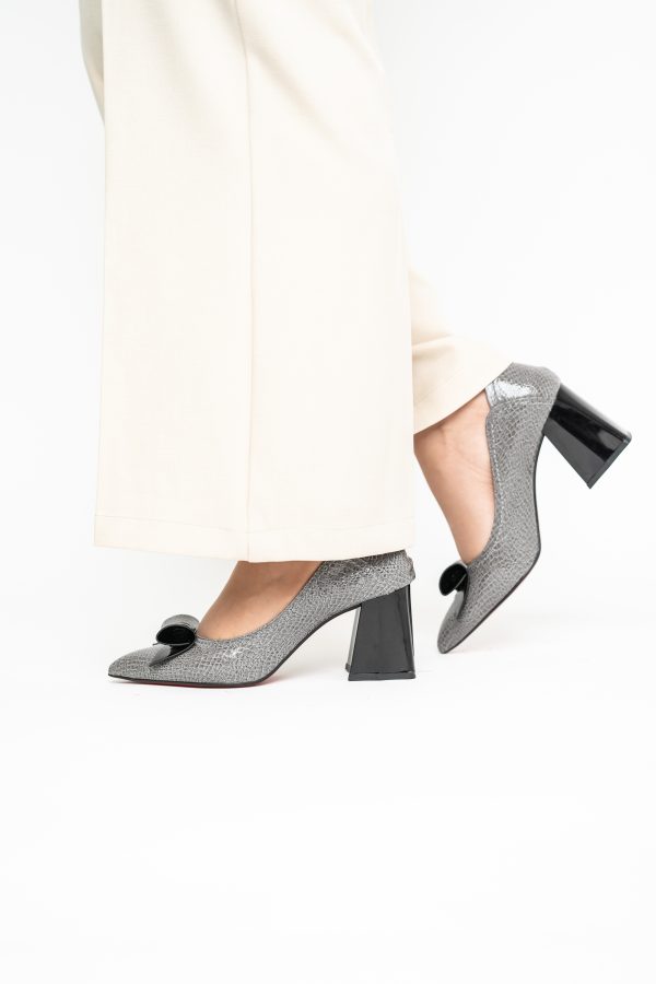 Pantofi Damă cu Toc Gros Gri ondulat din Piele Ecologică Nicoletta BS2010D2503236 121